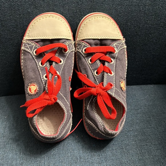 Boys canvas crocs size 13 - Picture 8 of 8